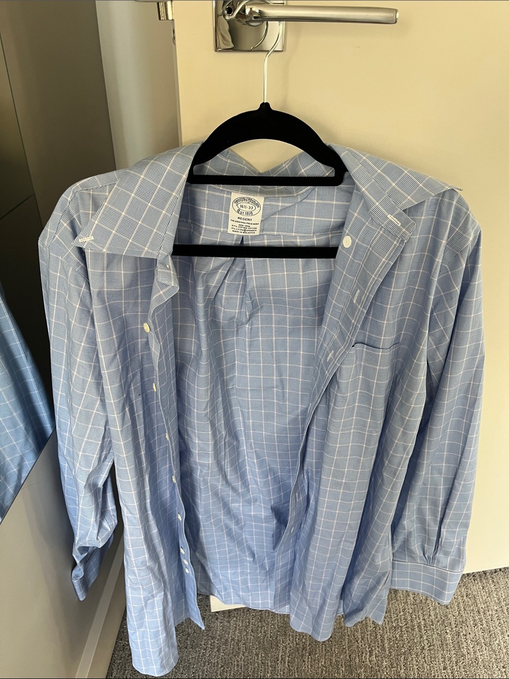 Brooks Brothers Regent Classic Men's Light Blue Button-Up Shirt 16 1/2 (33 in)